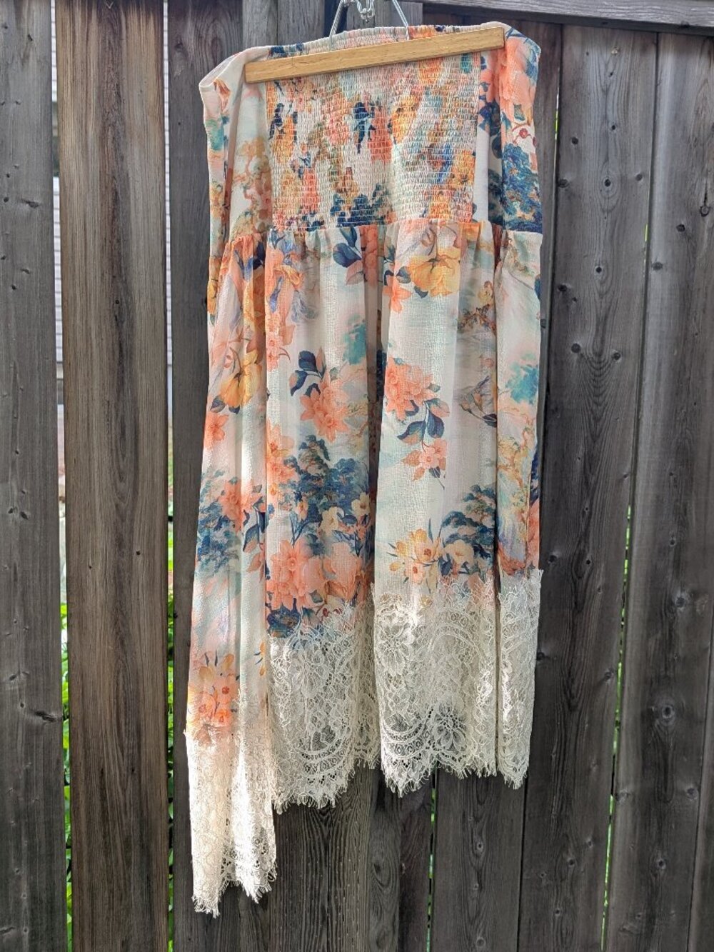 Asymmetrical Floral Lace Anthropologie skirt (L) - Picture 2 of 6